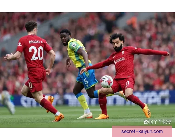 英超谢联迎战利物浦，双方状态备受关注
