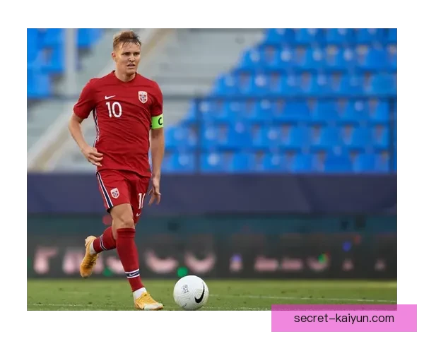 厄德高领衔挪威队中场核心表现稳健